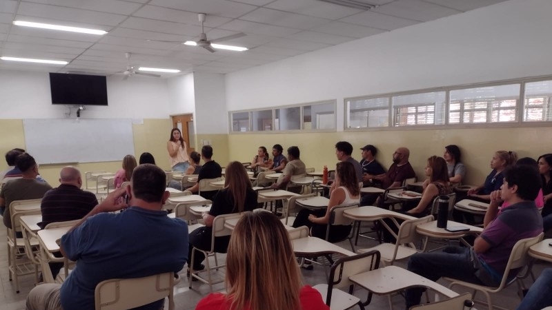 Asamblea Nodocente de Base en Facultad Regional La Rioja
