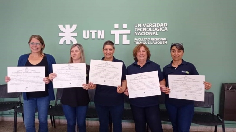 Entrega de Títulos en la Facultad Regional Trenque Lauquen