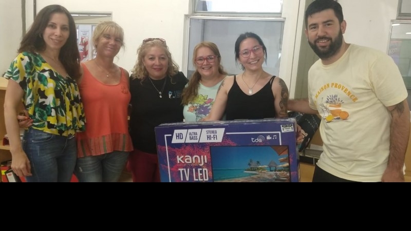 APUTN entregó el Smart TV por su 40° Aniversario en Delta
