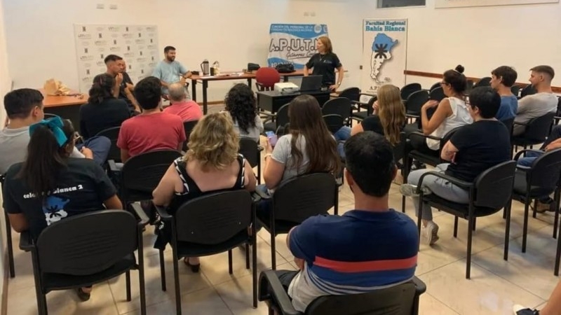 Asamblea Nodocente en la Facultad Regional Bahía Blanca