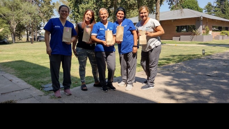 Entrega de presentes en reconocimiento a las compañeras Trabajadoras de la Facultad Regional San Francisco