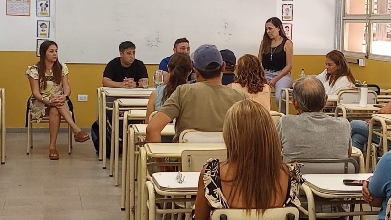 Asamblea Nodocente en la Facultad Regional La Rioja