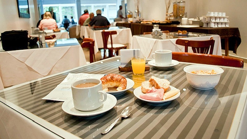 Mar del Plata, Provincia de Buenos Aires. Hotel Ortegal