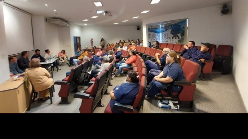 Asamblea Nodocente de base en la Facultad Regional General Pacheco