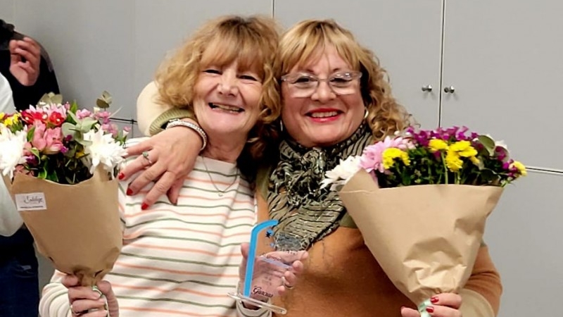 Los compañeros y las compañeras de la Facultad Regional San Nicolás  agradecemos con mucho cariño a Graciela Buono y Gabriela Pini por los servicios prestados.