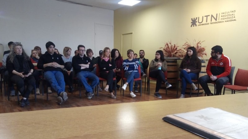 Asamblea Nodocente en la Facultad Regional Mendoza