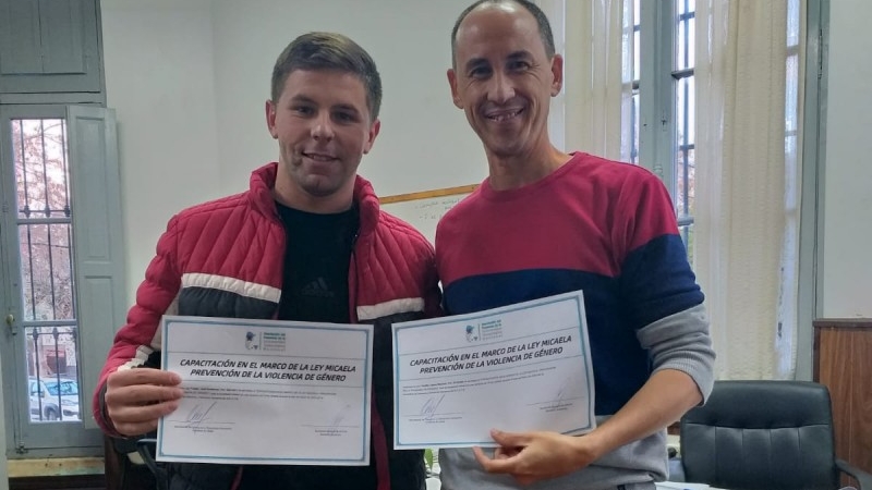 Entrega de certificados en la Facultad Regional Concepción del Uruguay