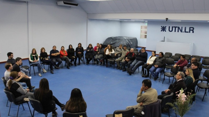 Asamblea Nodocente en la Facultad Regional La Rioja