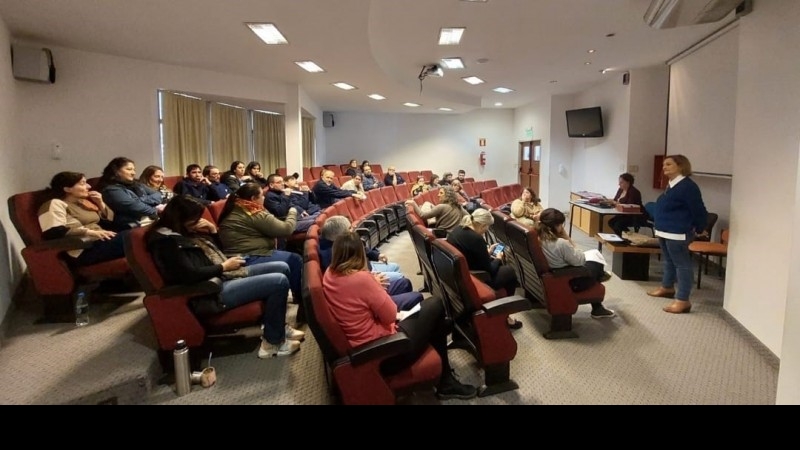 Asamblea Nodocente de base en la Facultad Regional Pacheco