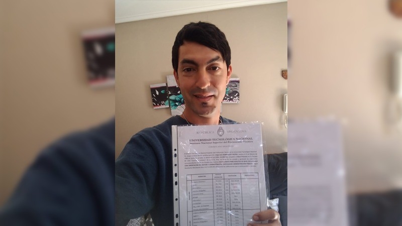 Bachillerato para Adultos UTN - Entrega de Título en Facultad Regional Santa Fe 