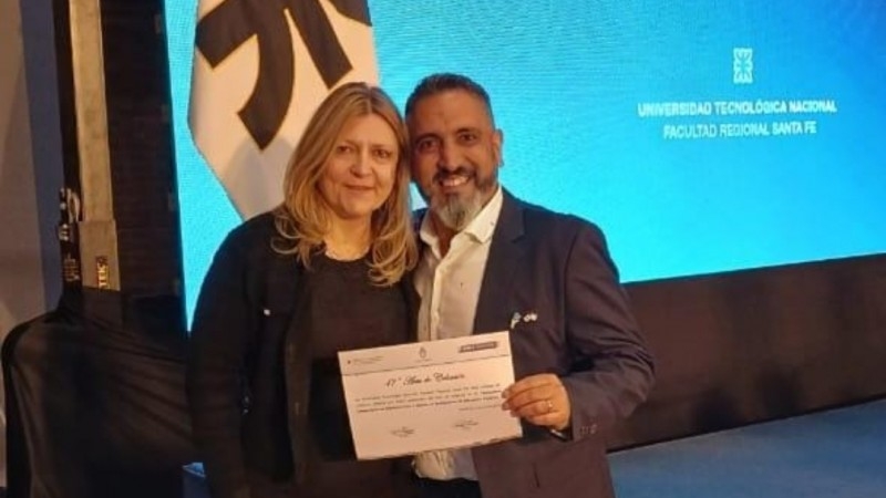 Felicitamos a las graduadas y graduados de la Tecnicatura Universitaria Nodocente en Administración y Gestión en Instituciones de Educación Superior con cabecera en Facultad Regional Santa Fe