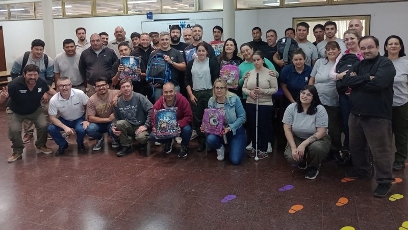 Entrega del Subsidio por Escolaridad en la Facultad Regional Santa Fe