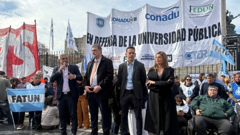 Radio abierta en apoyo a la Ley de Financiamiento Universitario